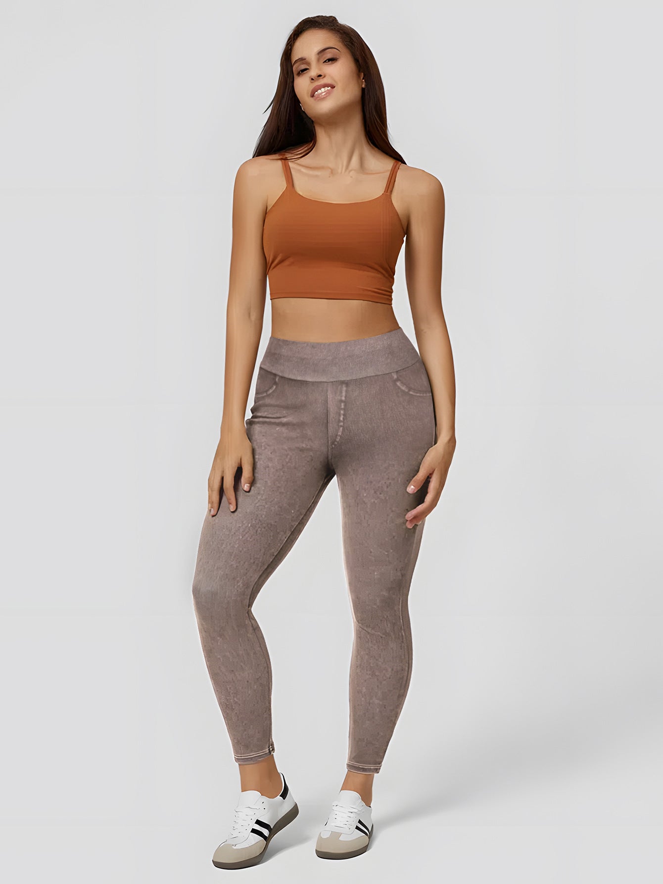 Yogabukser i denimlook med numseløftende, kropsnært design