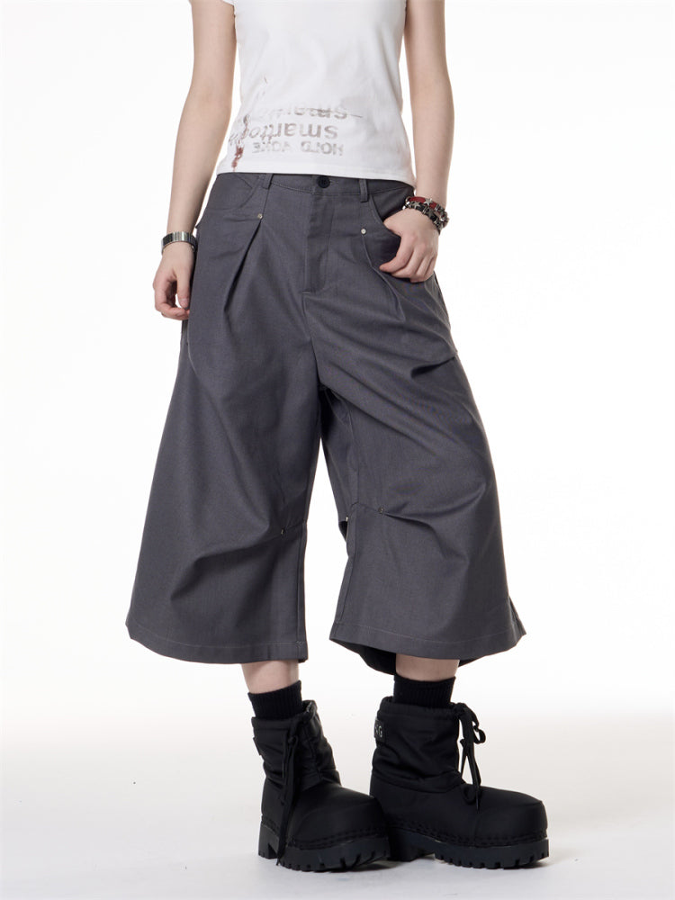 Rivet Pleated Loose-fitting Wide-leg Short Jumpsuit