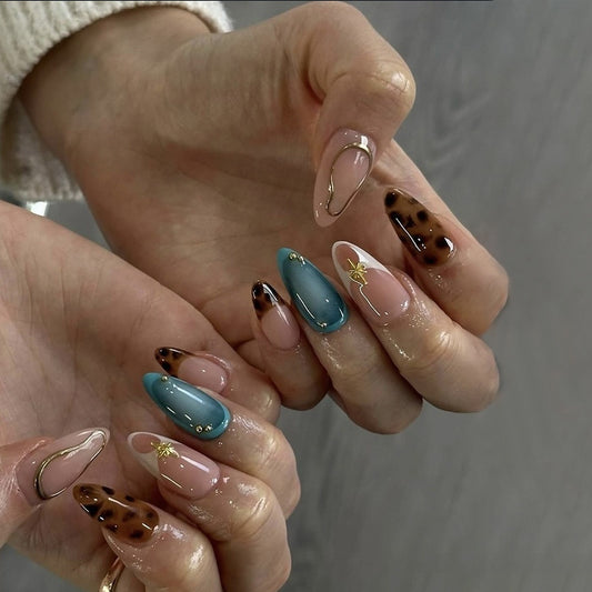 Best-selling Leopard Print French Manicure
