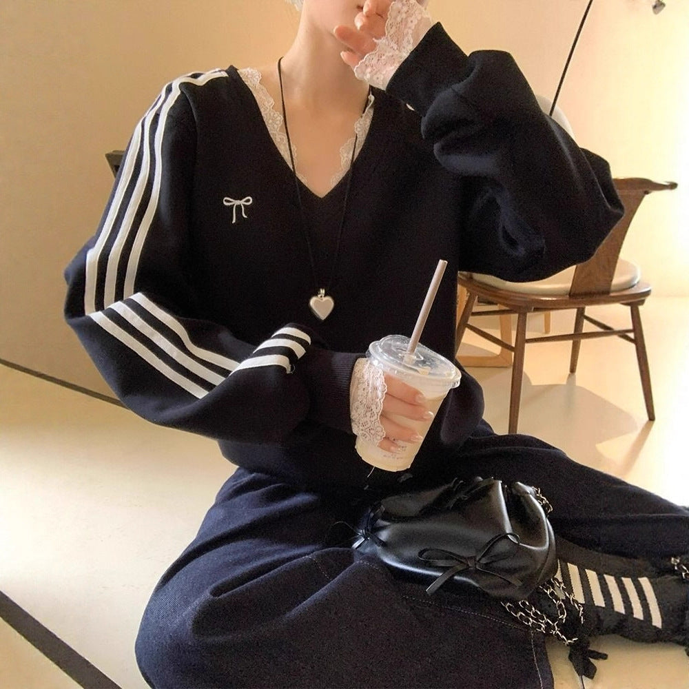 Womens American-style Black V-Neck Long-Sleeve Sweatshirt