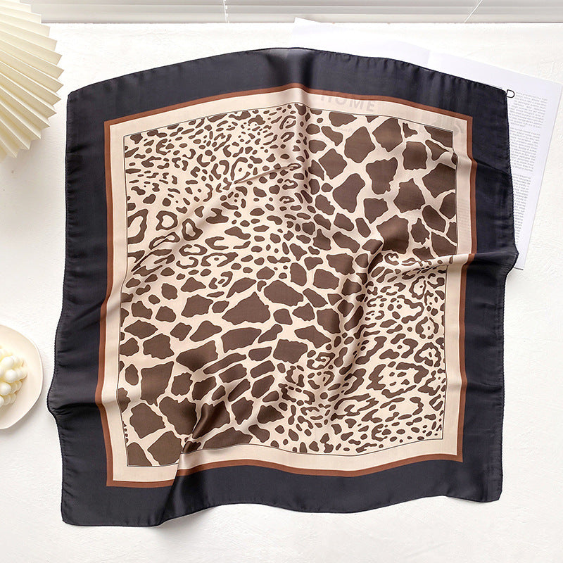 Simple  Wild Fashion Color Matching Color Simulation Silk Square Scarf