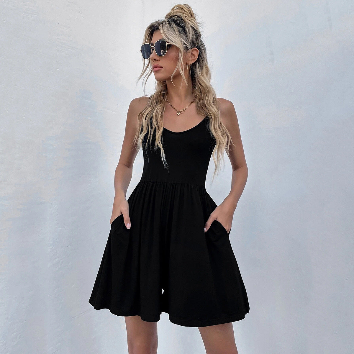 New Waist-cinching Loose Backless Pocket Knit Camisole Romper Shorts