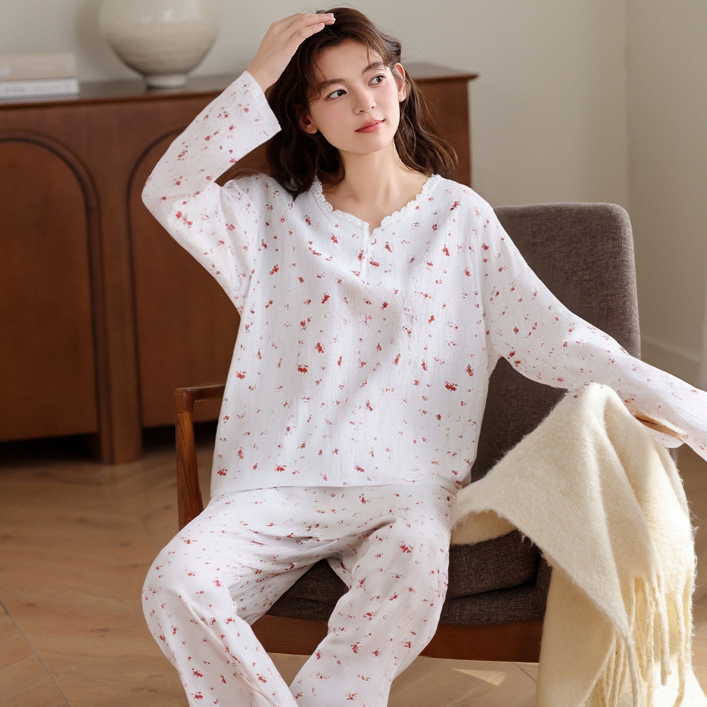Womens Simple And Comfortable Pure Cotton Pajamas