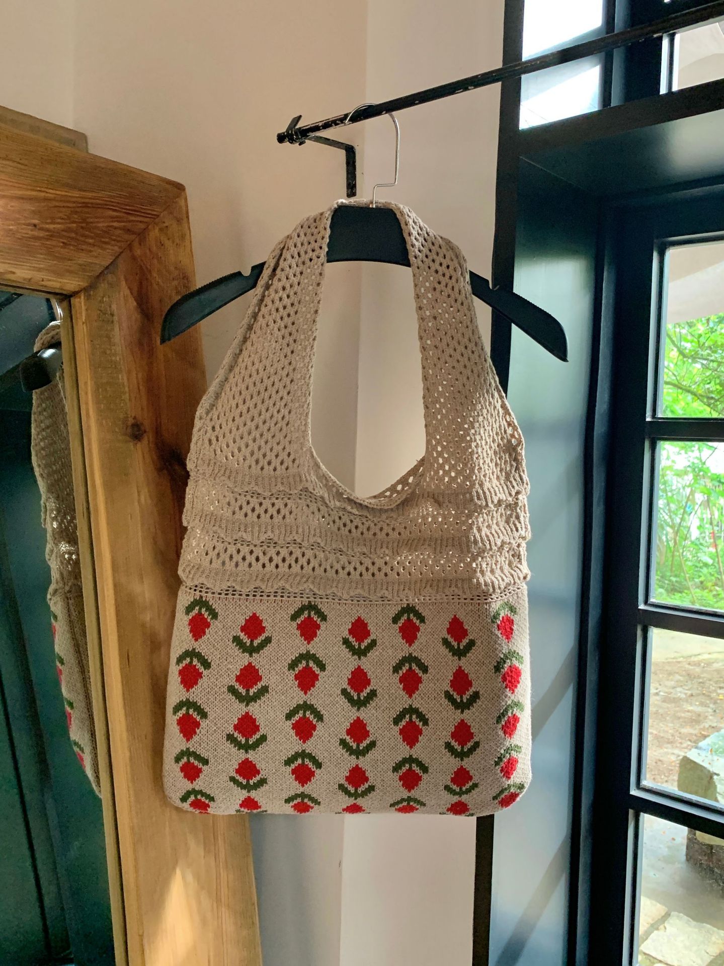 Retro Mesh Hollow Out Women's Shoulder Woven Bag