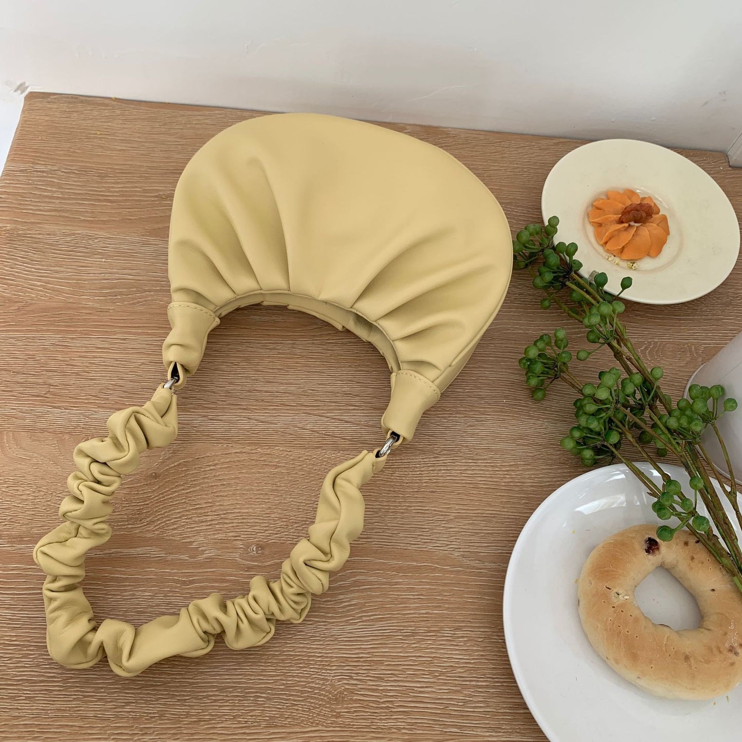 Sweet Pleated Women's Portable Cloud Bag