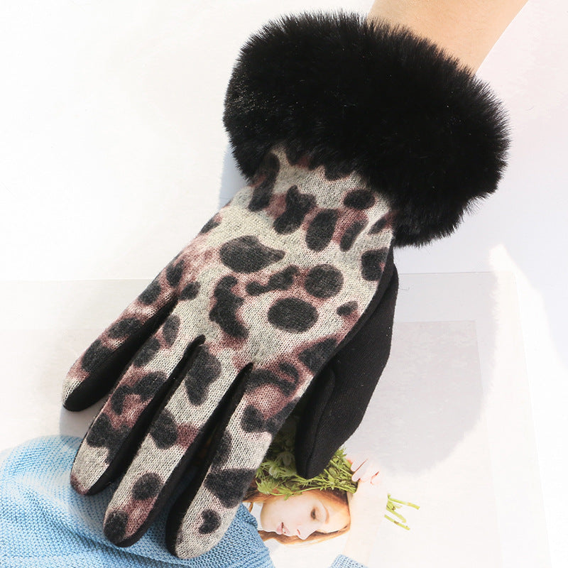 Women's Touch Screen Gloves Are Stylish And Warm
