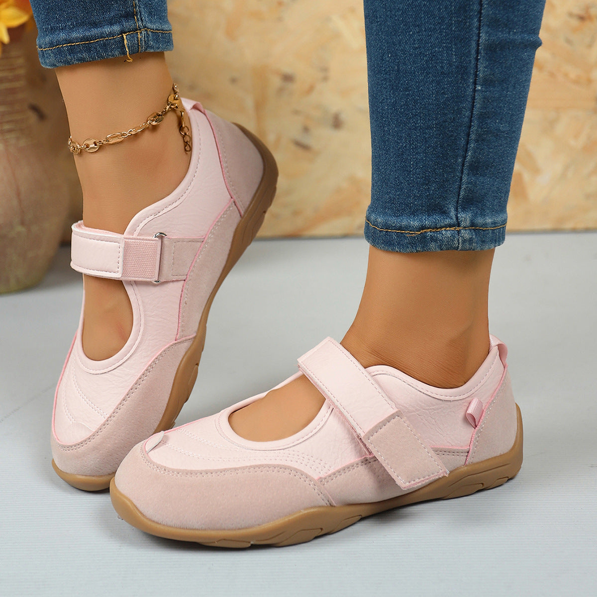 Women's Shallow Casual Shoes With A Comfortable Round Toe And Velcro Closure