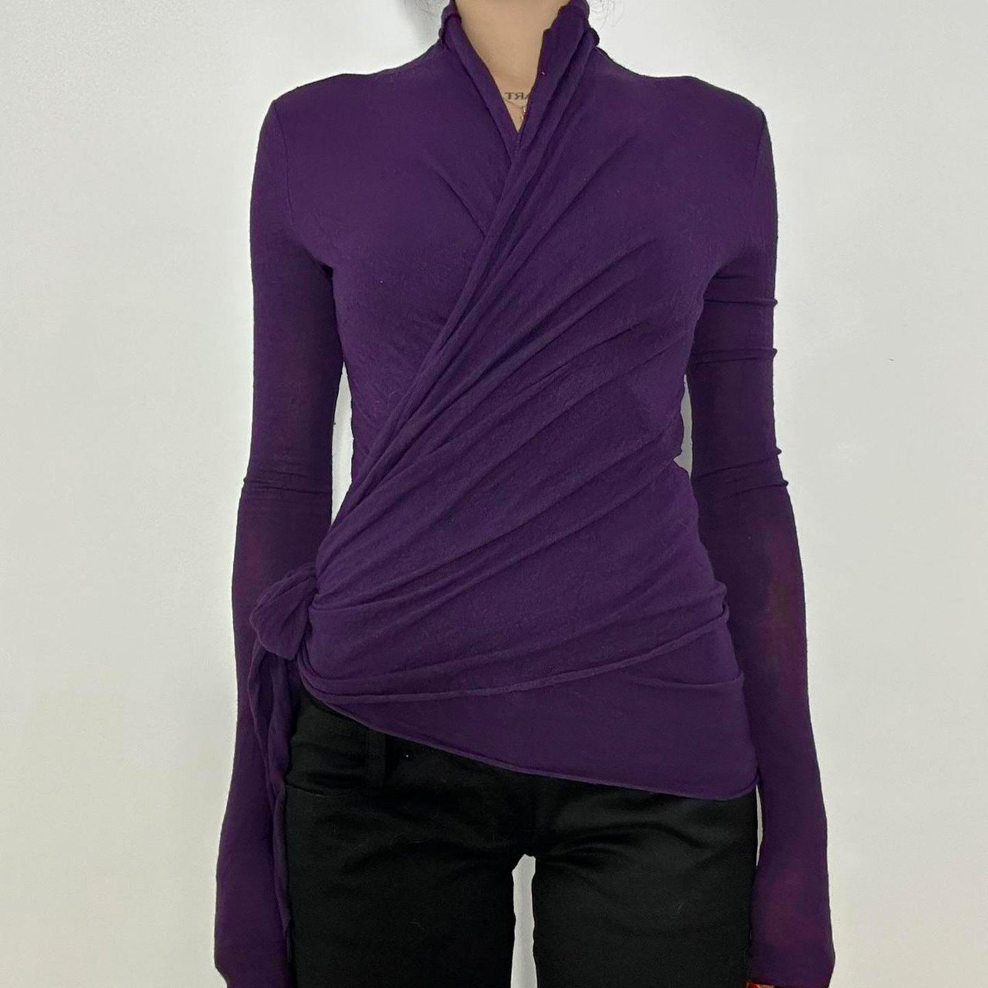 Stylish And Minimalist Long Sleeve Top For Women