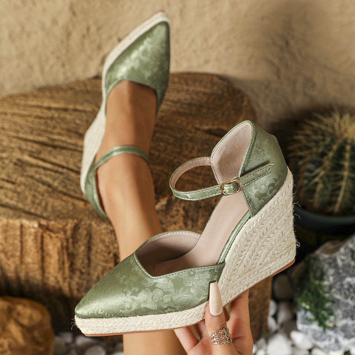 Wedge Platform High Heel Pointed-toe Hollowed Shallow Mouth Pumps Straw Woven Hemp Rope Bottom