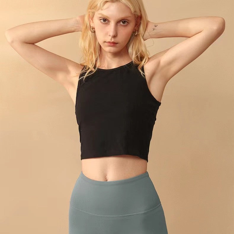 Women's short waistcoat with exposed navel