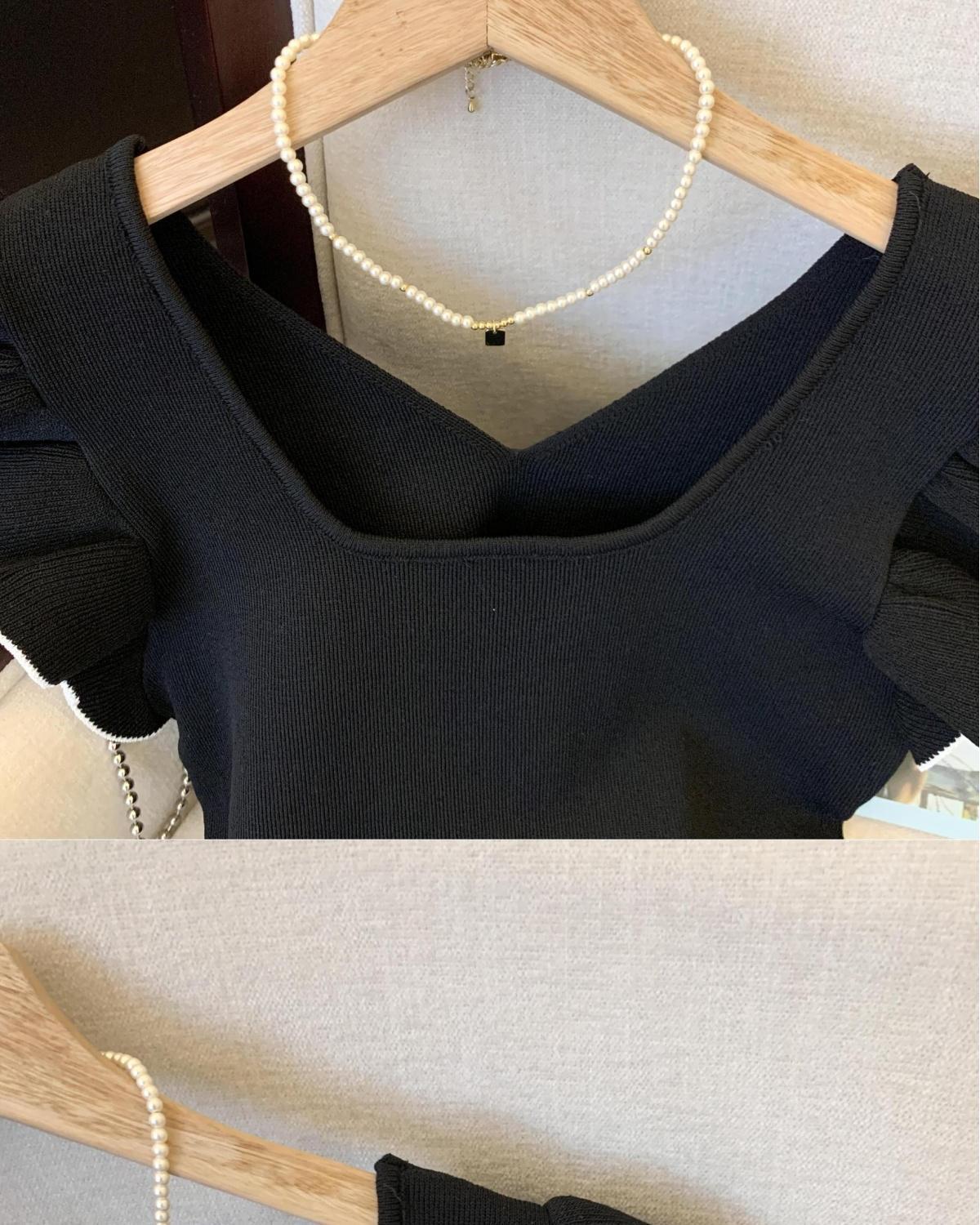 Ruffled Short Sleeves Top Slimming