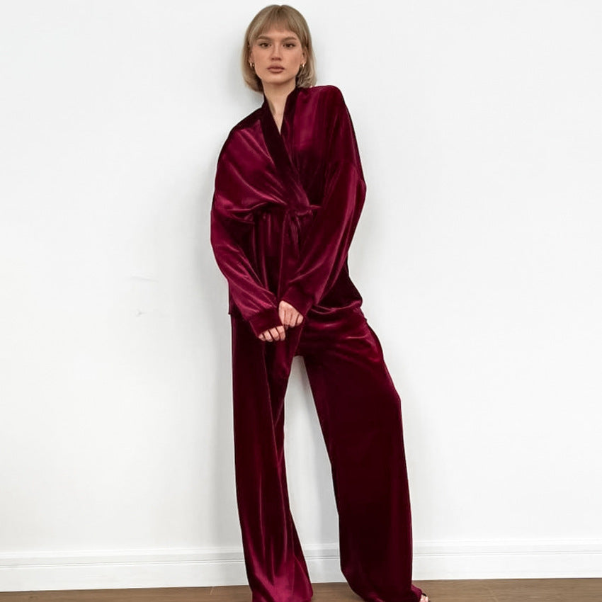 Loose And Cozy Velvet Long-Sleeve Pajama Set For Women Top And Pants