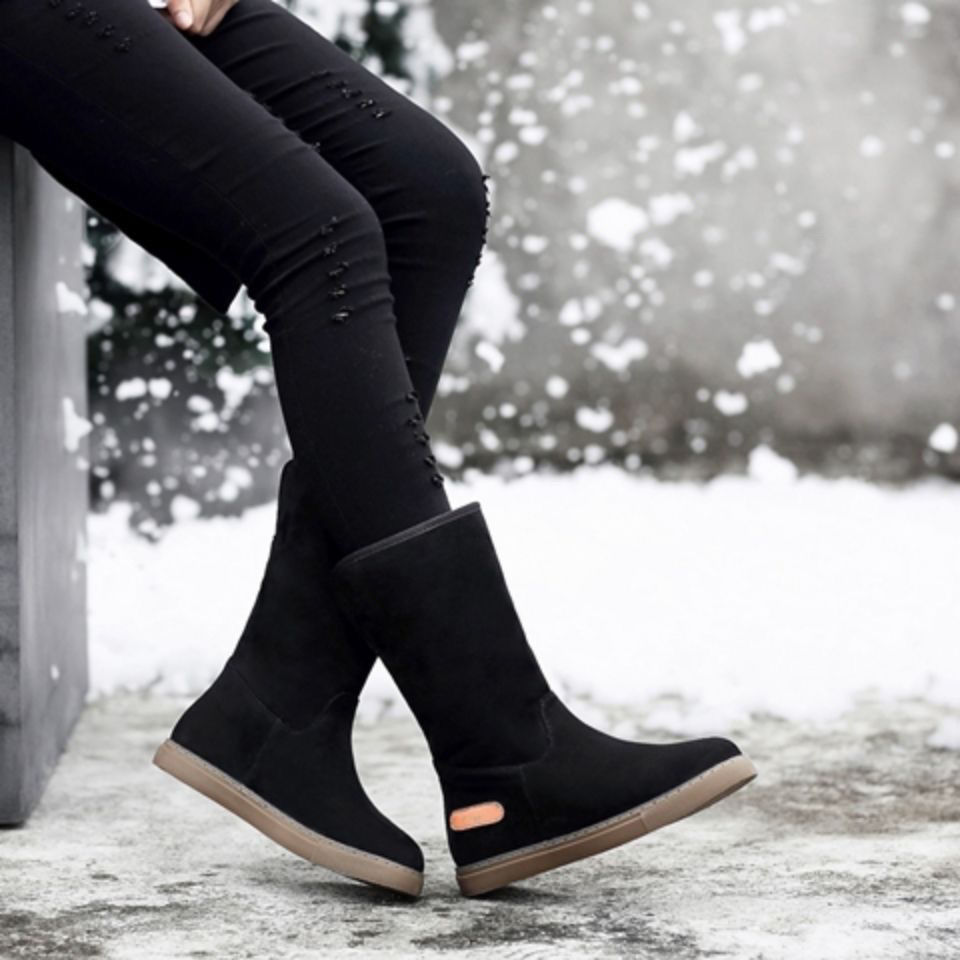 Two Pairs Of Shoes For Winter Plus Velvet And Warmth