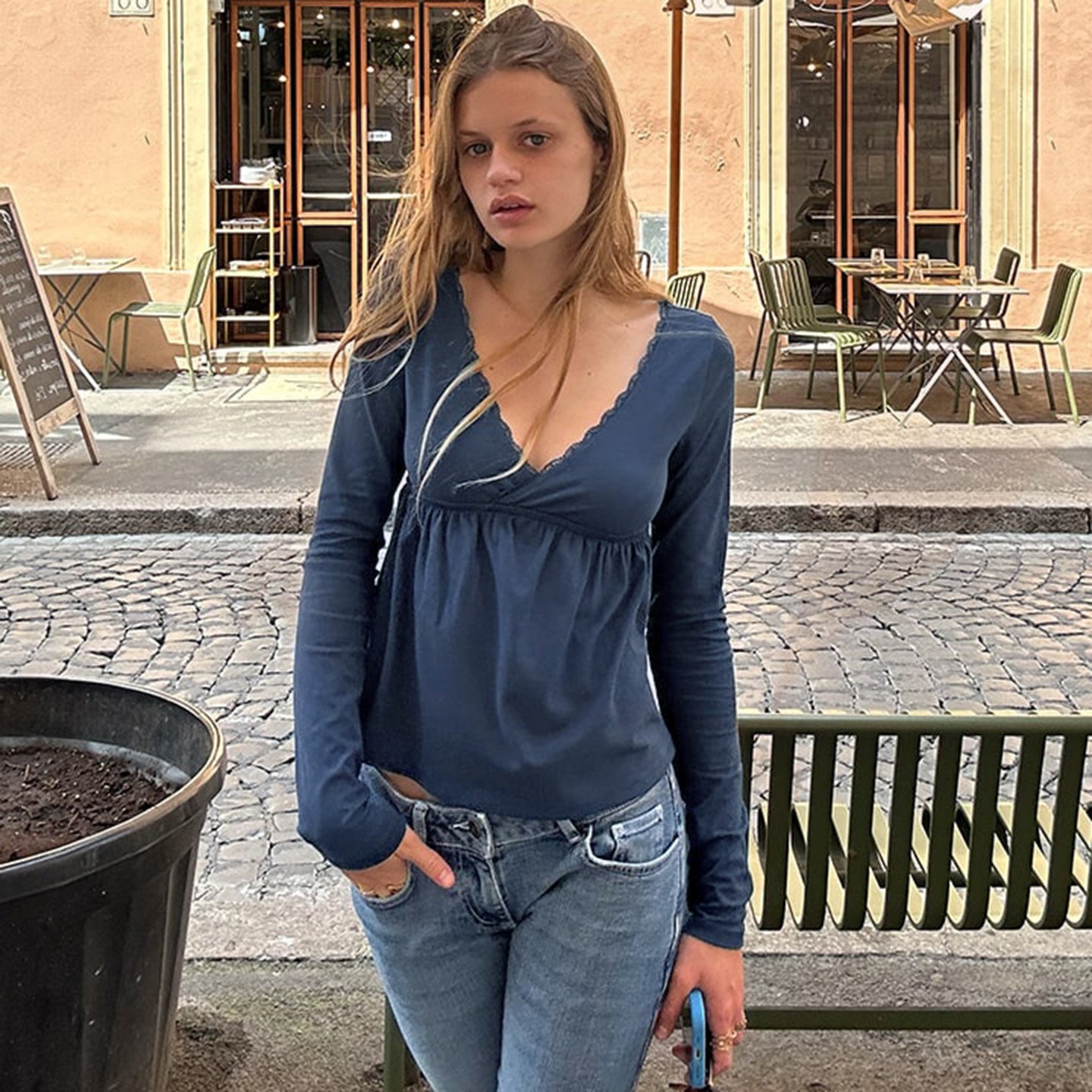 Pure Hot Girl Lace V-neck T-shirt