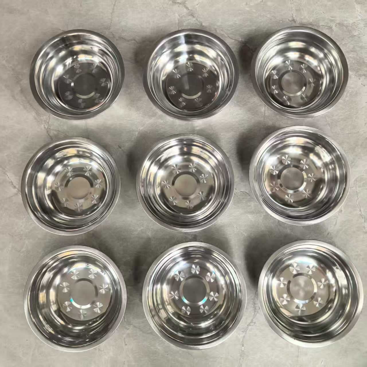 Nourriture pour chat alimentation pour animaux Assiette pour animaux en acier inoxydable Bassin à riz épaissi