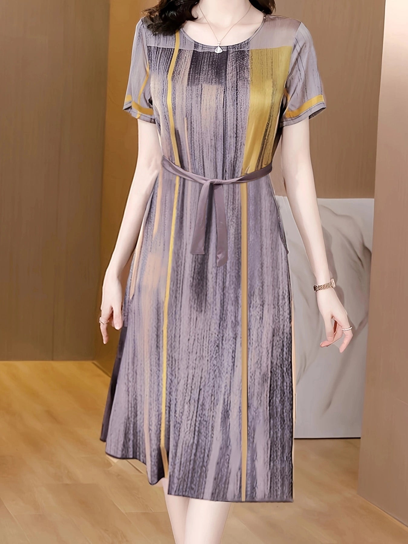 Elegant And Stylish Springsummer Short-sleeve Dress