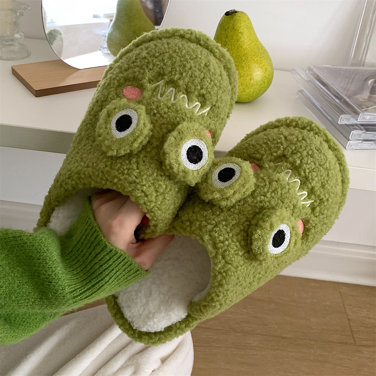 Cute Cartoon Plush Anti-skid Indoor Shoes