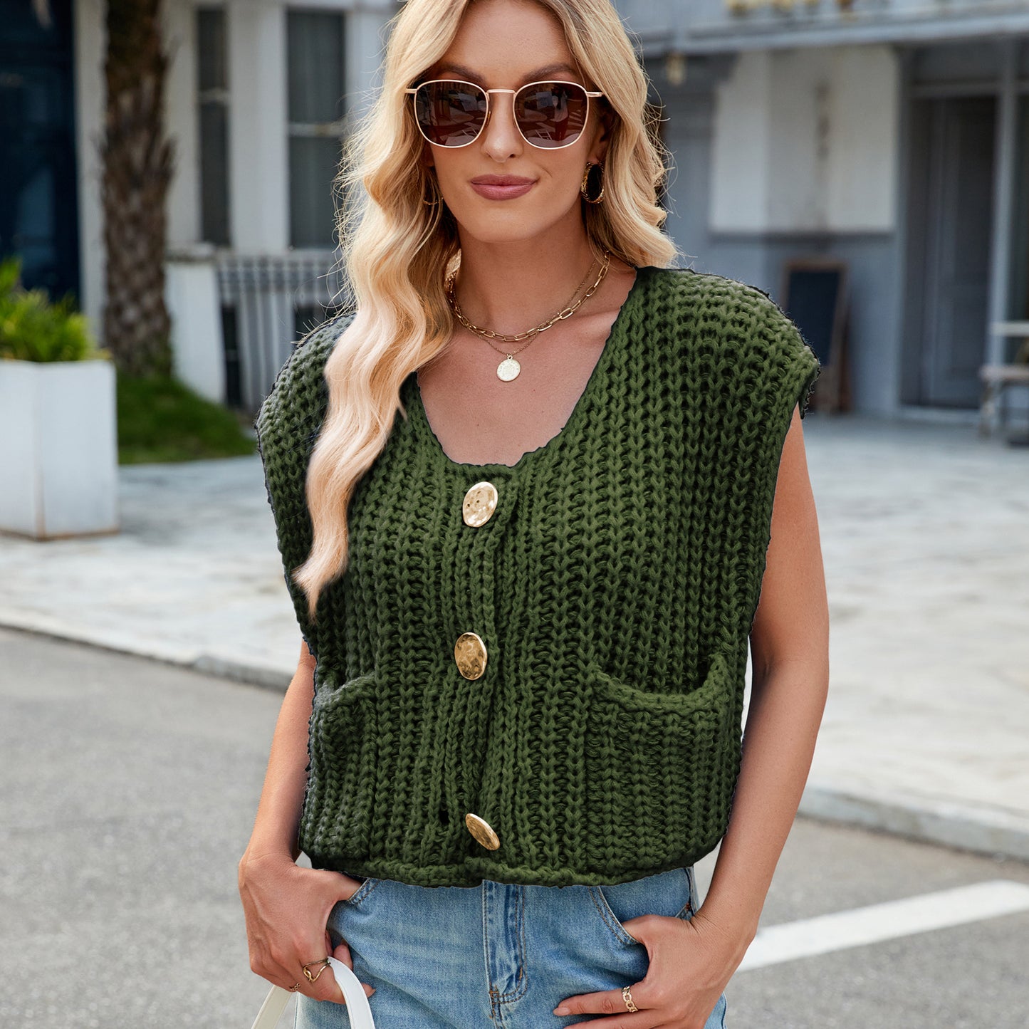 Women's V-neck Three-button Sleeveless Cardigan