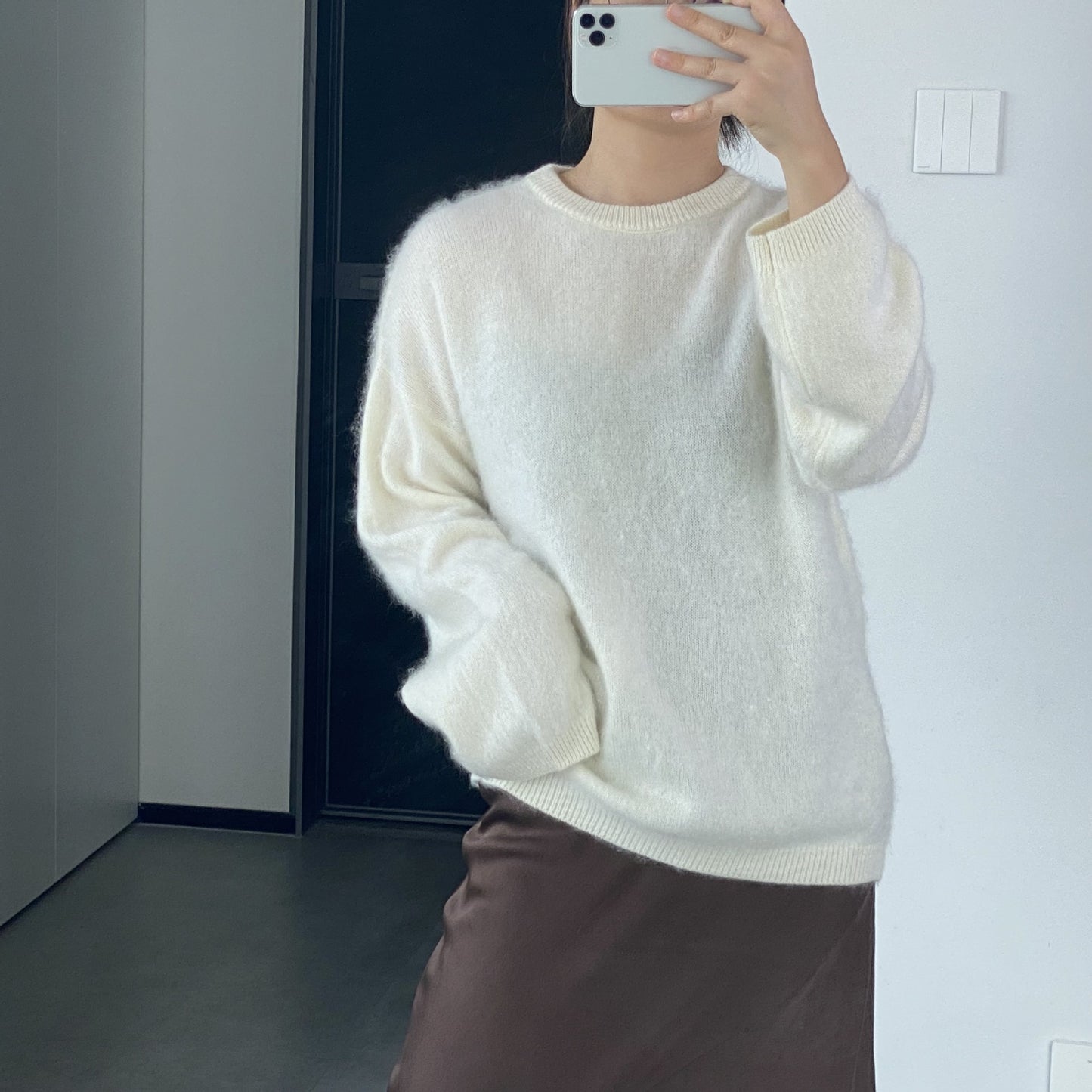 Women's Round Neck Wool Brushed Sweater