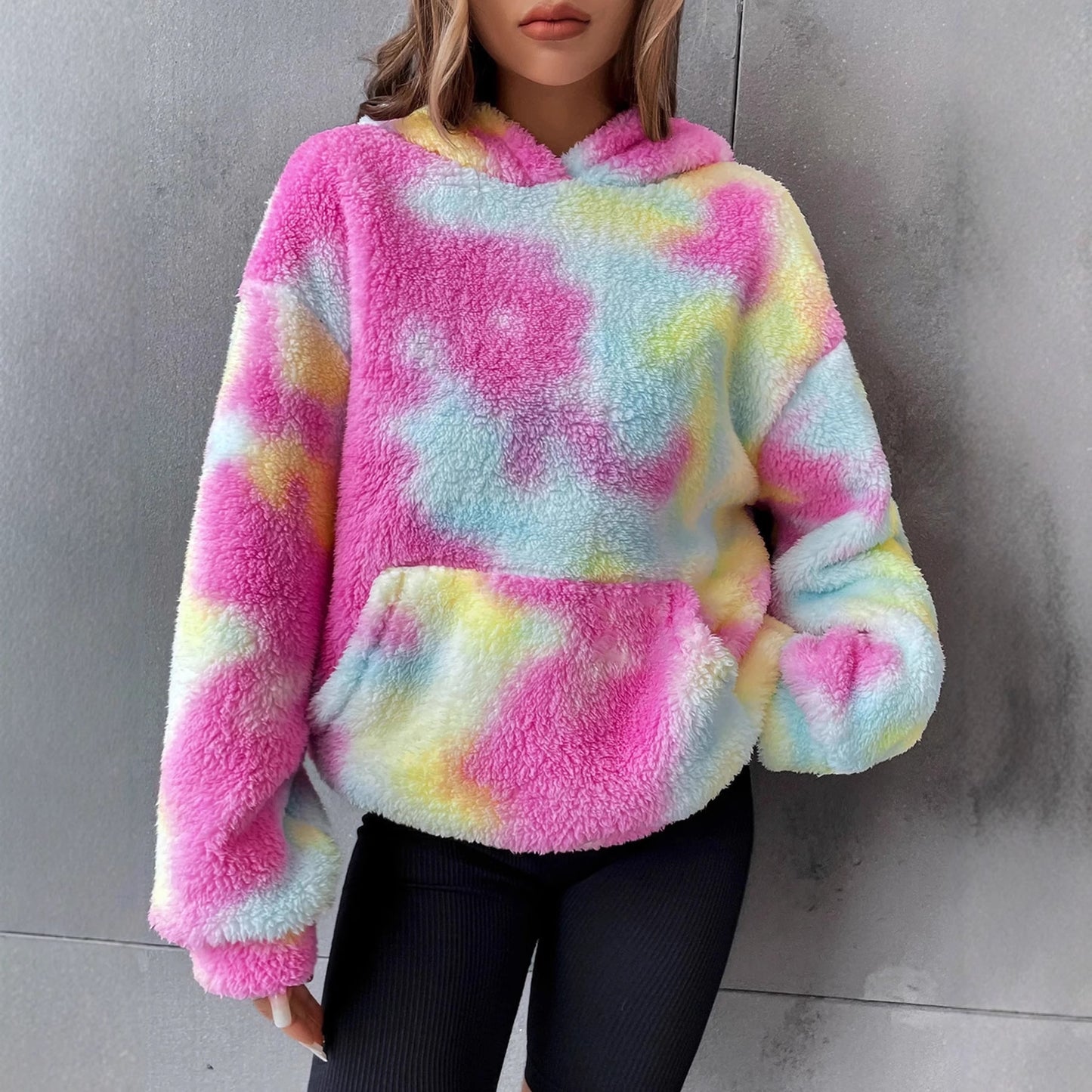 Alsidig tie-dye-farvet hættetrøje med lomme og plysfor