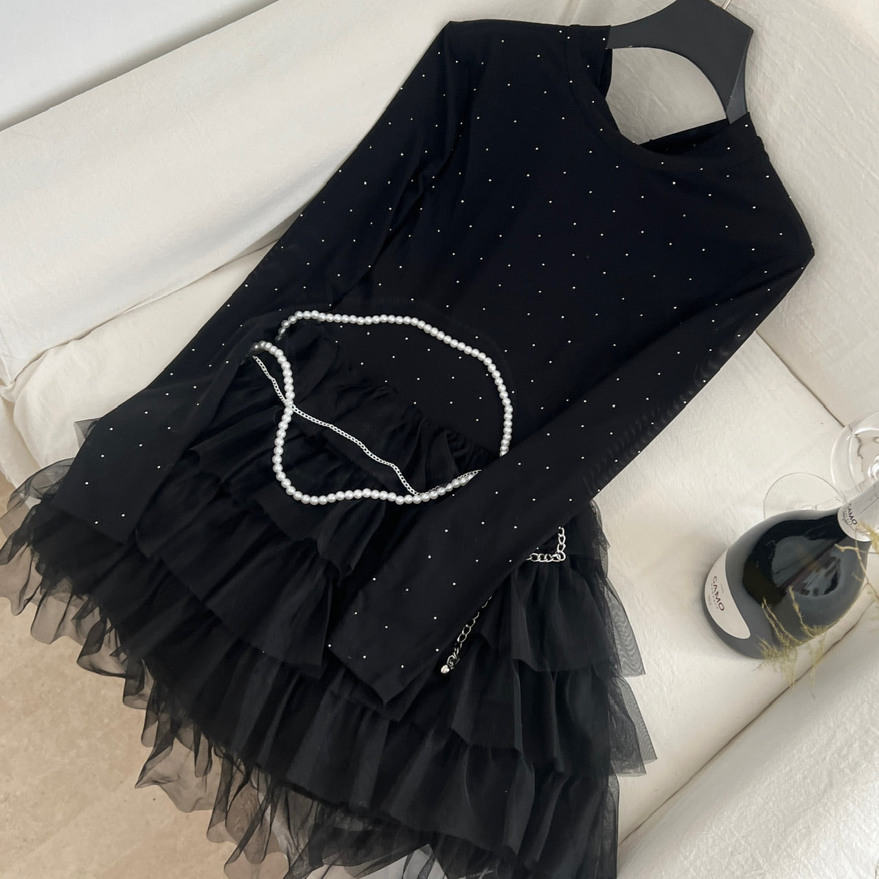 Sparkly Rhinestone Accents Delicate Rhinestone Embellishments Add A Luxurious Shine, Perfect For Catching The Light At Birthday Parties And Evening Events