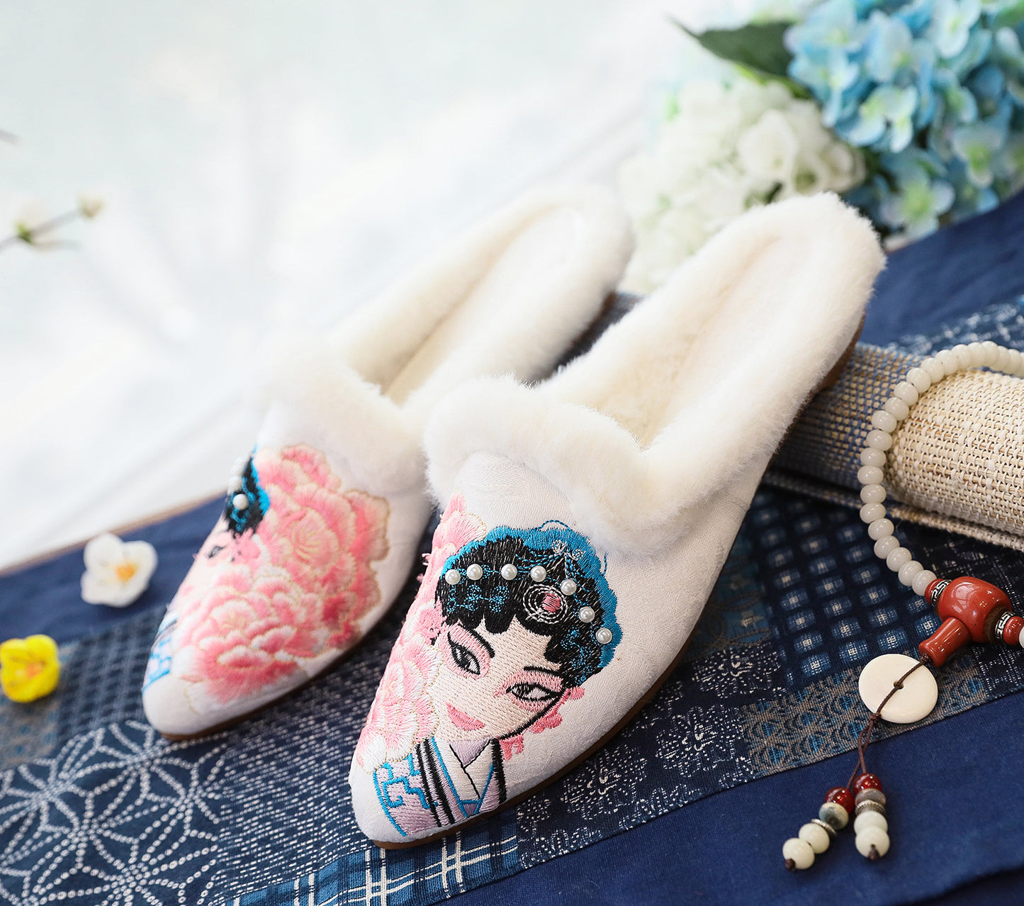 Slippers Pointed Toe Chinese Style Traditional Vintage Embroidery Fabric