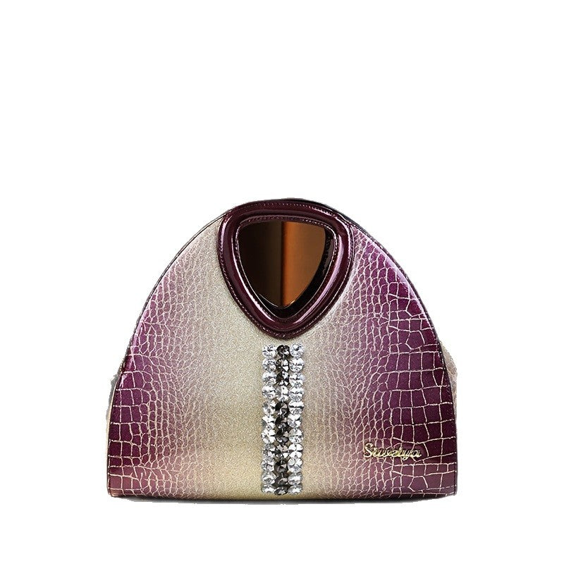 Stylish And Sophisticated Handbag For Mature Women