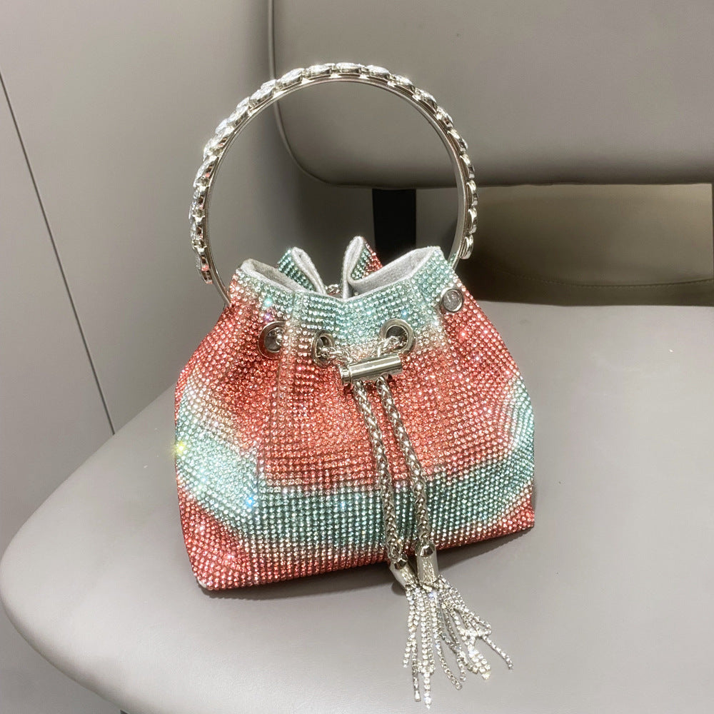 Taske med diamanter, håndtag og skulderrem/crossbody-strop