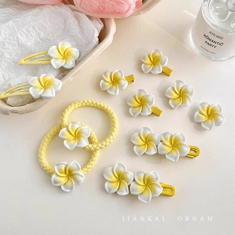 Plumeria Rubra Barrettes Female Side Cute