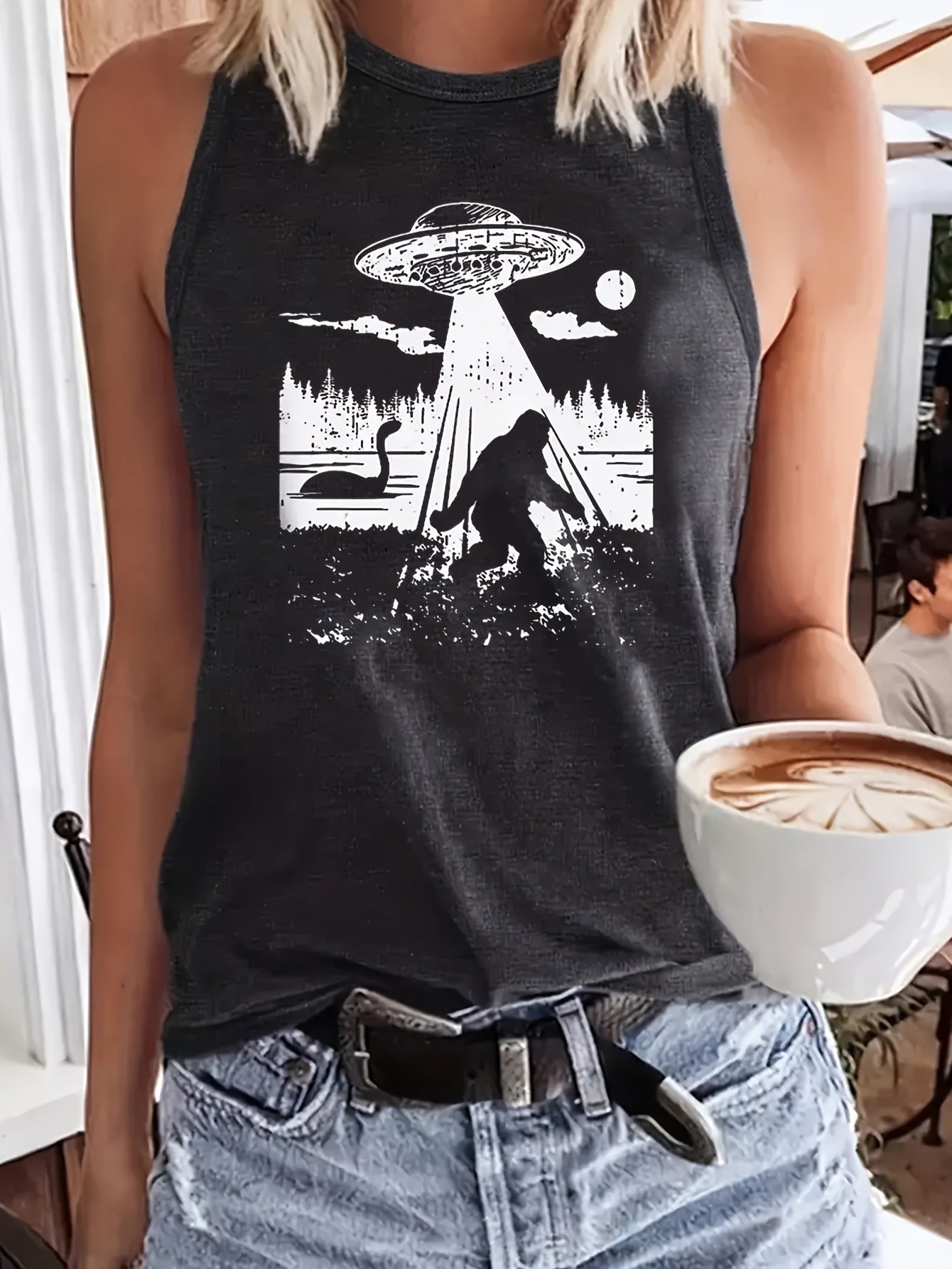 Women's Fashionable Letter Printed Round Neck Vest