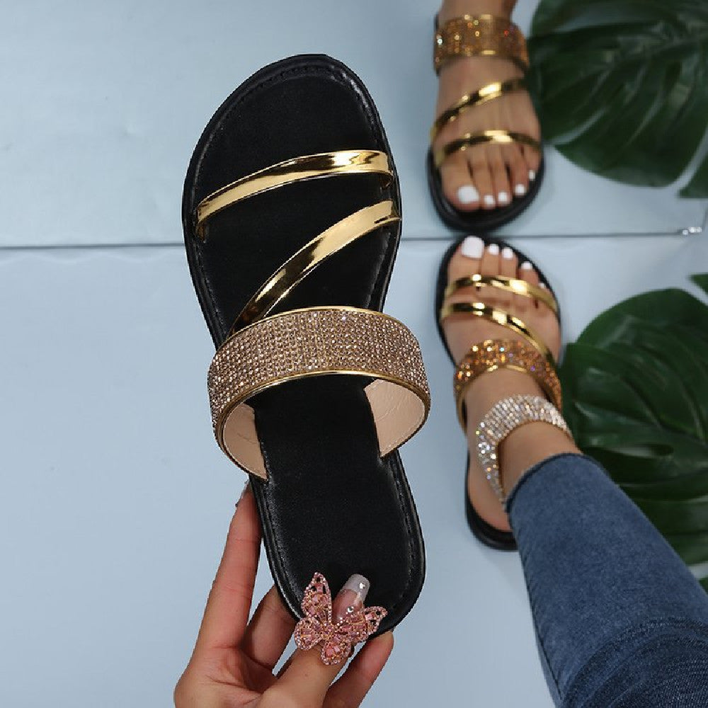 Moderigtige flade slippers med diamantdetaljer