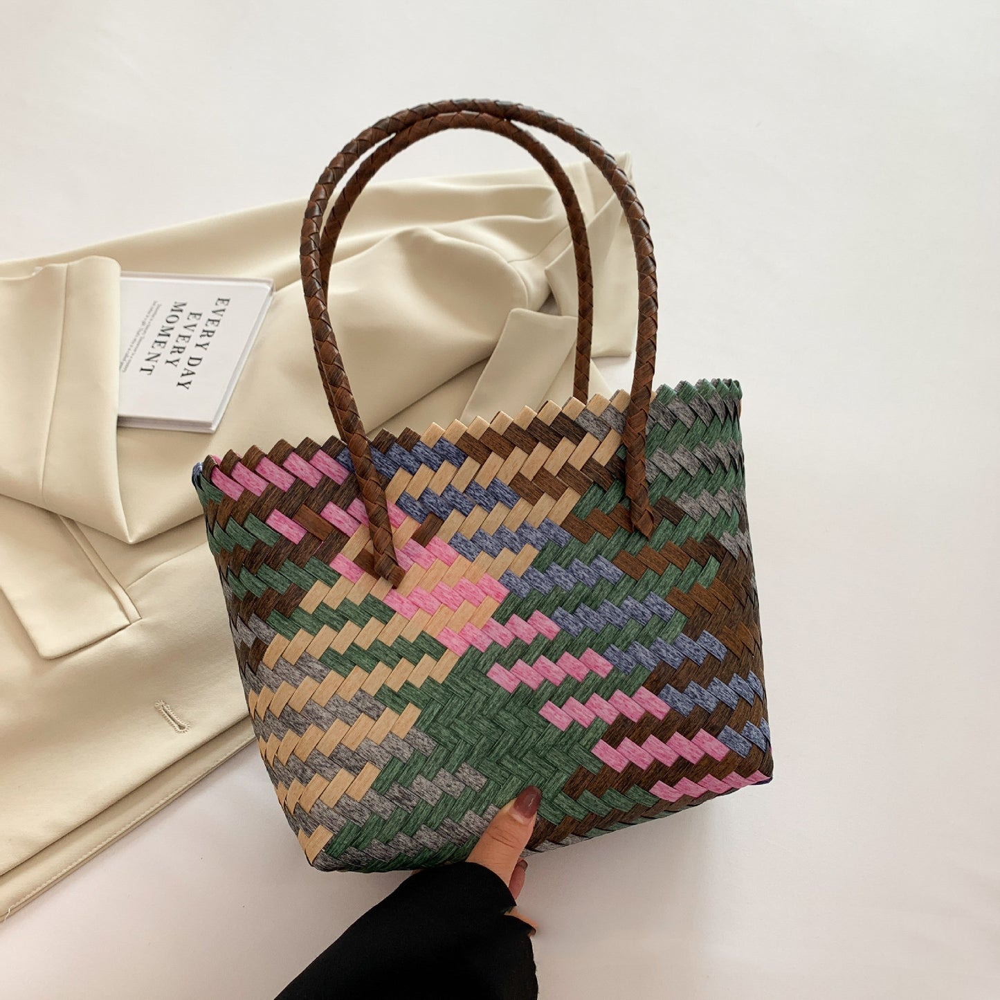 Women's Fashion Retro Large Capacity Woven Bag
