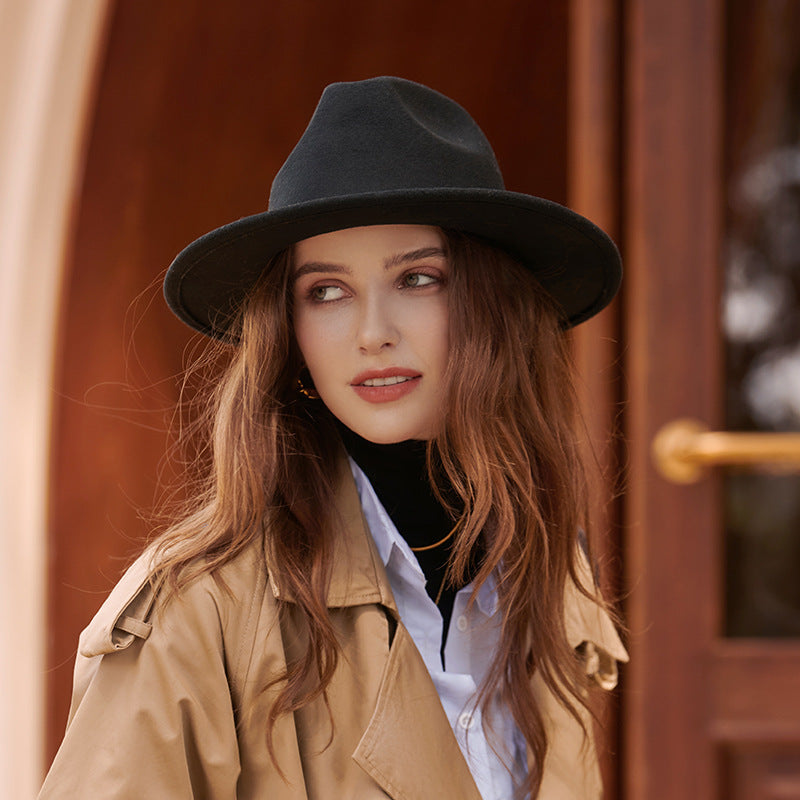Women's Fashion Temperament Chain Decorated Bowler Hat
