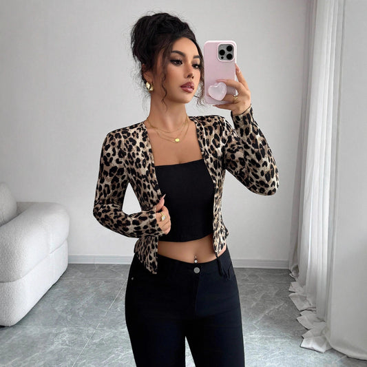 Leopardmønstret cardigan T-shirt med kontrastfarver og lange ærmer til kvinder