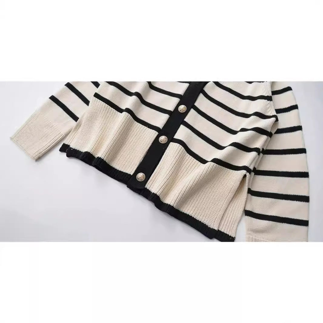 V-neck Loose And Idle Contrast Color Striped Knitted Coat