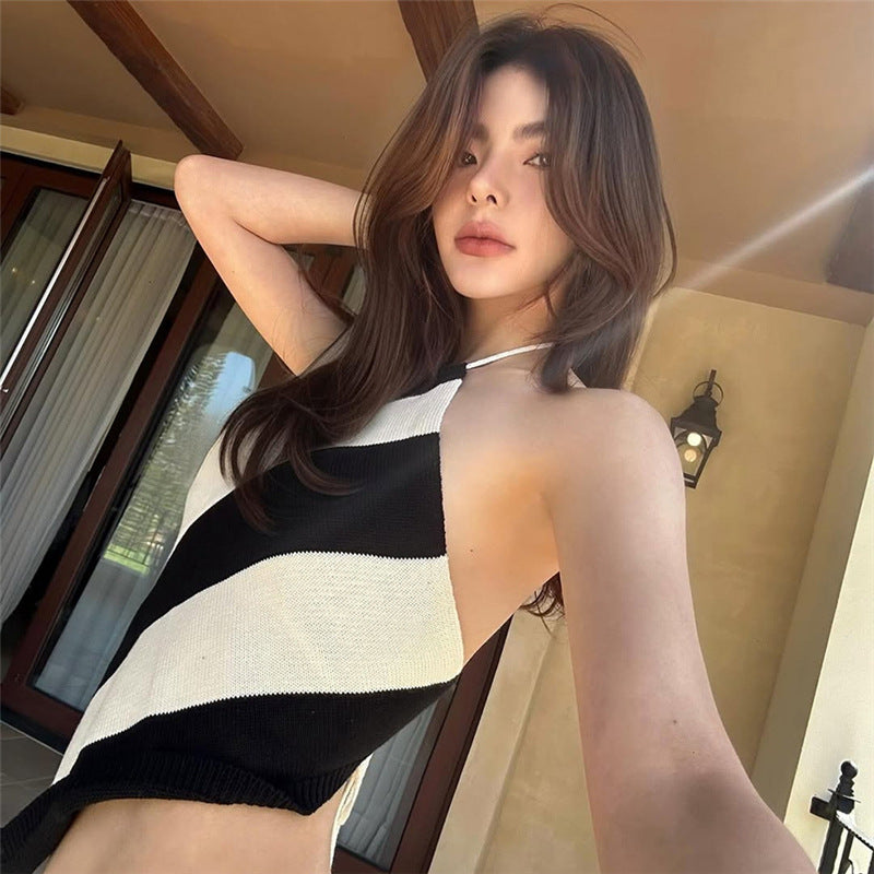 Fashionable Sleeveless Halterneck Vest