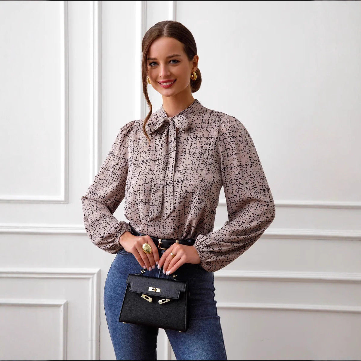 Casual And Stylish Womens Printed V-neck Long-sleeve Shirt