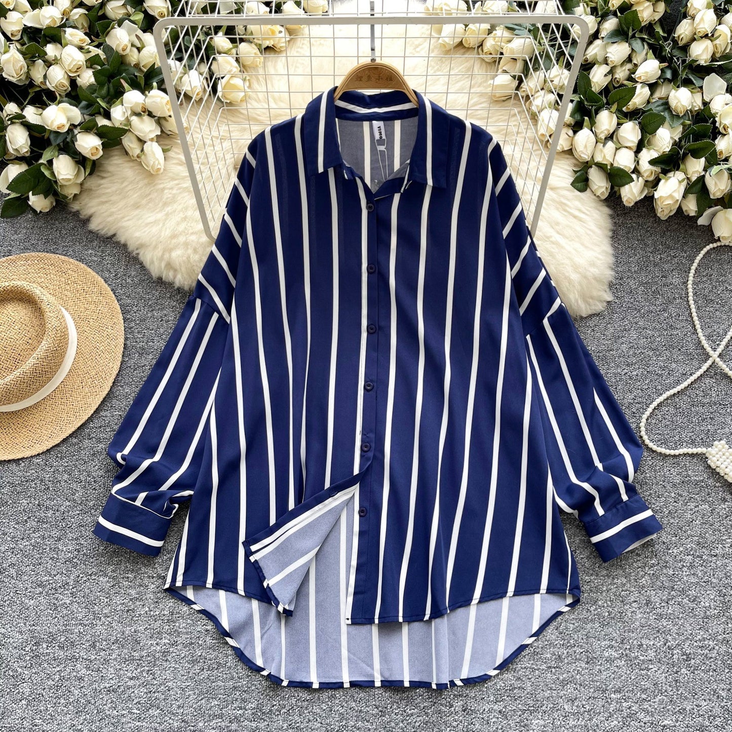 Loose, Mid-length Plus-size Shirt That Looks Slimming And Stylish