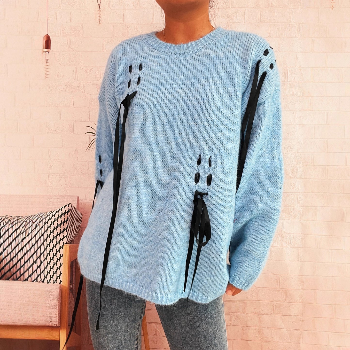 Håndlavet blonde-snøret strikket løs sweater med rund hals og lange ærmer