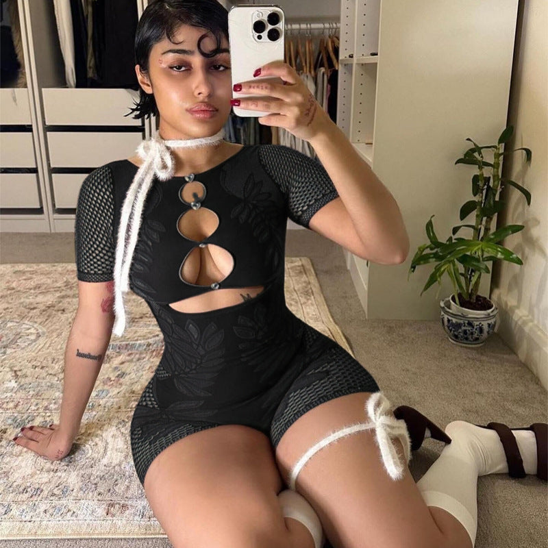 Crew-neck Three-quarter-sleeve Figure-hugging Sexy One-piece Shorts