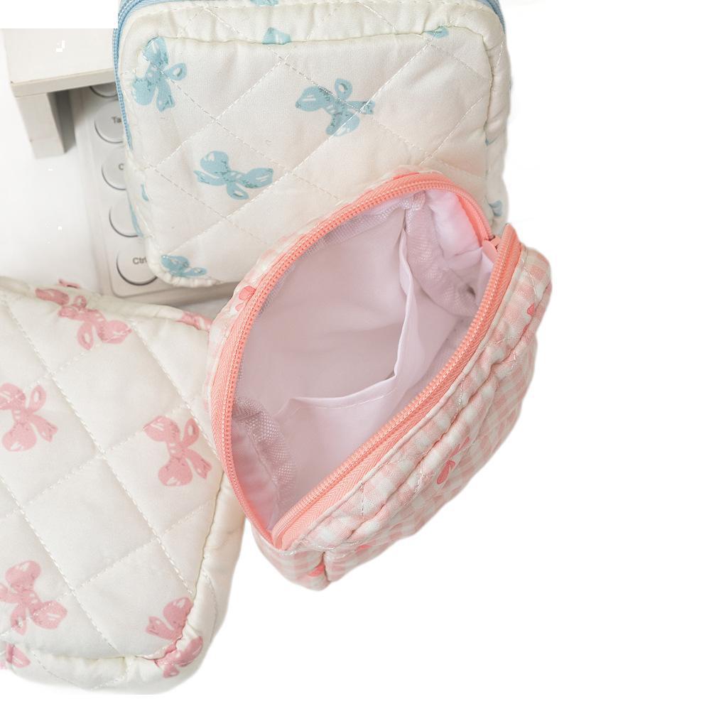 Love Toiletry Traveling Cosmetic Bag