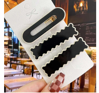 Korean Instagram-style Black-and-white Checkerboard Hair Clip