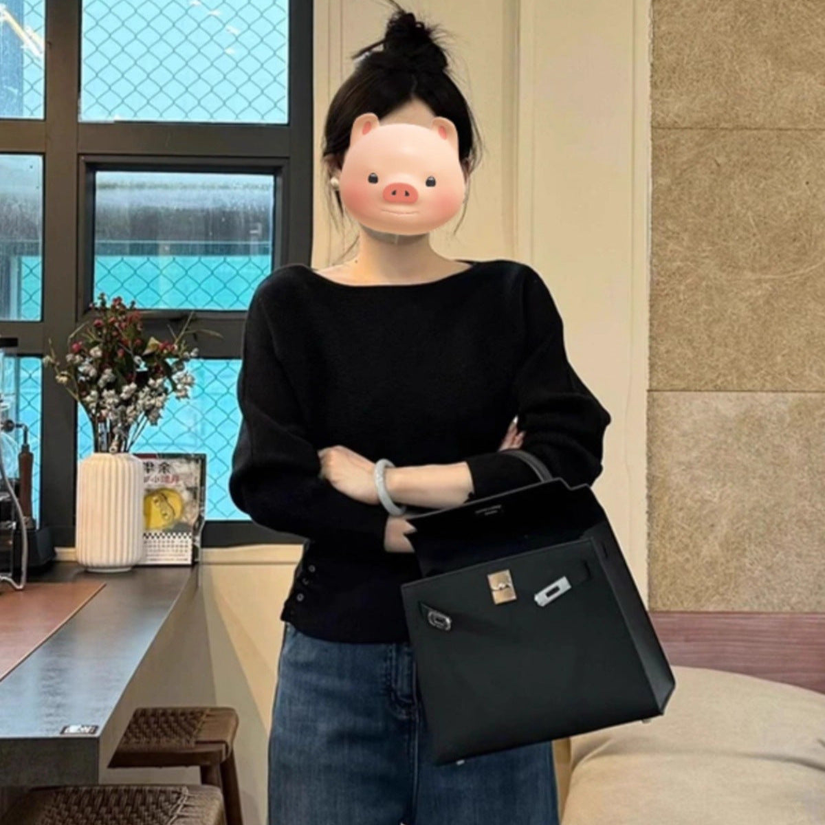 Gentle Little Fragrance Batwing Sleeve Black Knitwear