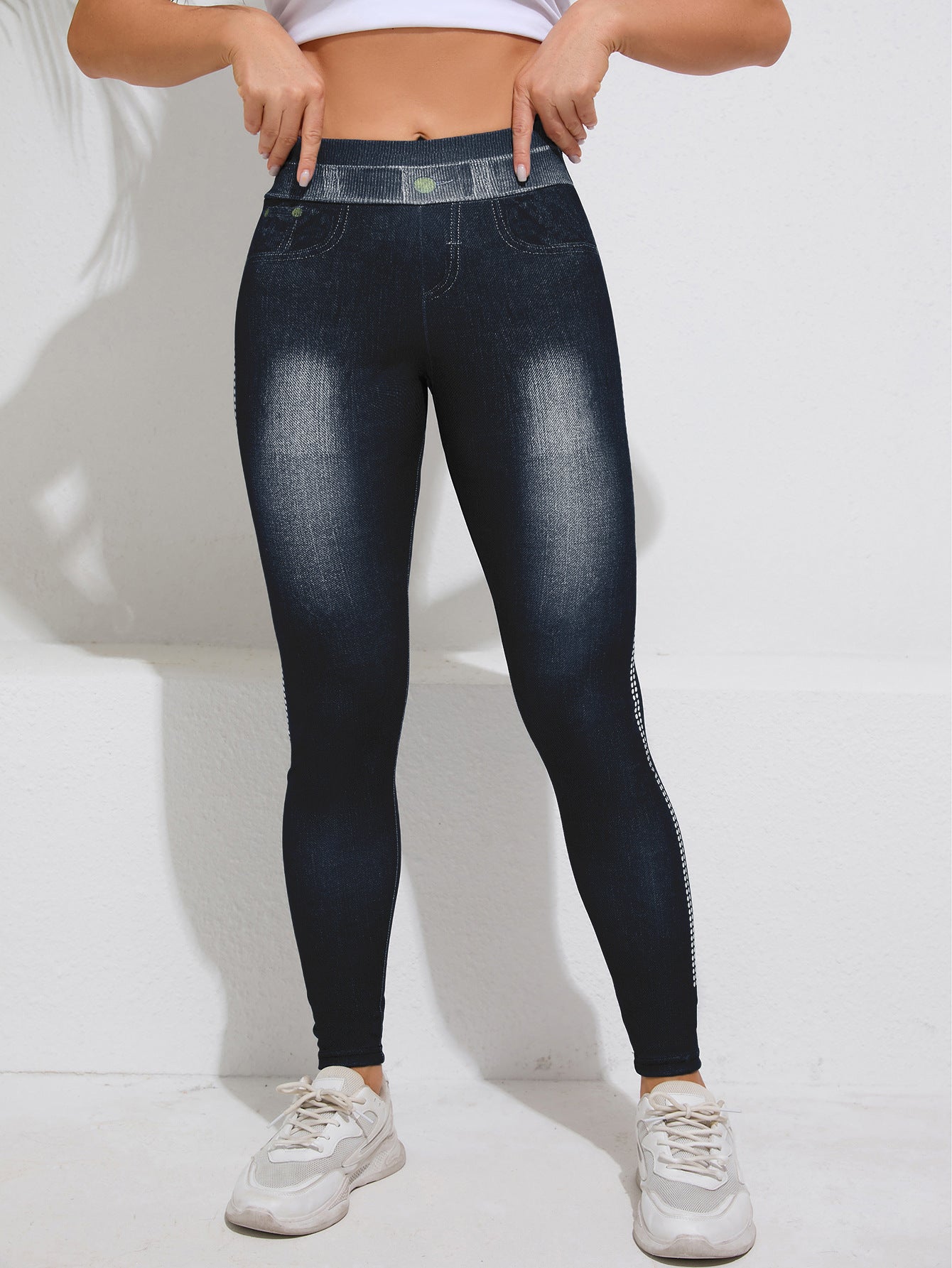 Stilfuldt overtøj og numseløftende leggings til kvinder