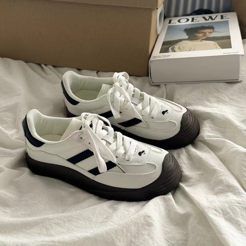Women's Versatile Vintage Niche Breathable White Sneakers