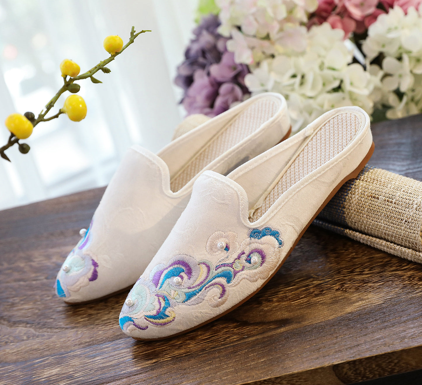 Slippers Pointed Toe Chinese Style Traditional Vintage Embroidery Fabric