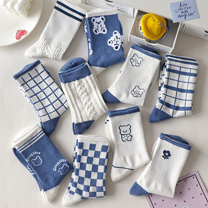 Women's Cute Cartoon Bear Thin Mid-calf Length Socks