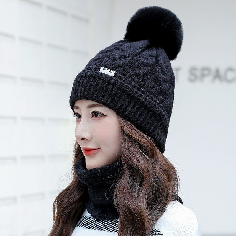 Women's Knitted Beanie With Twist Strands