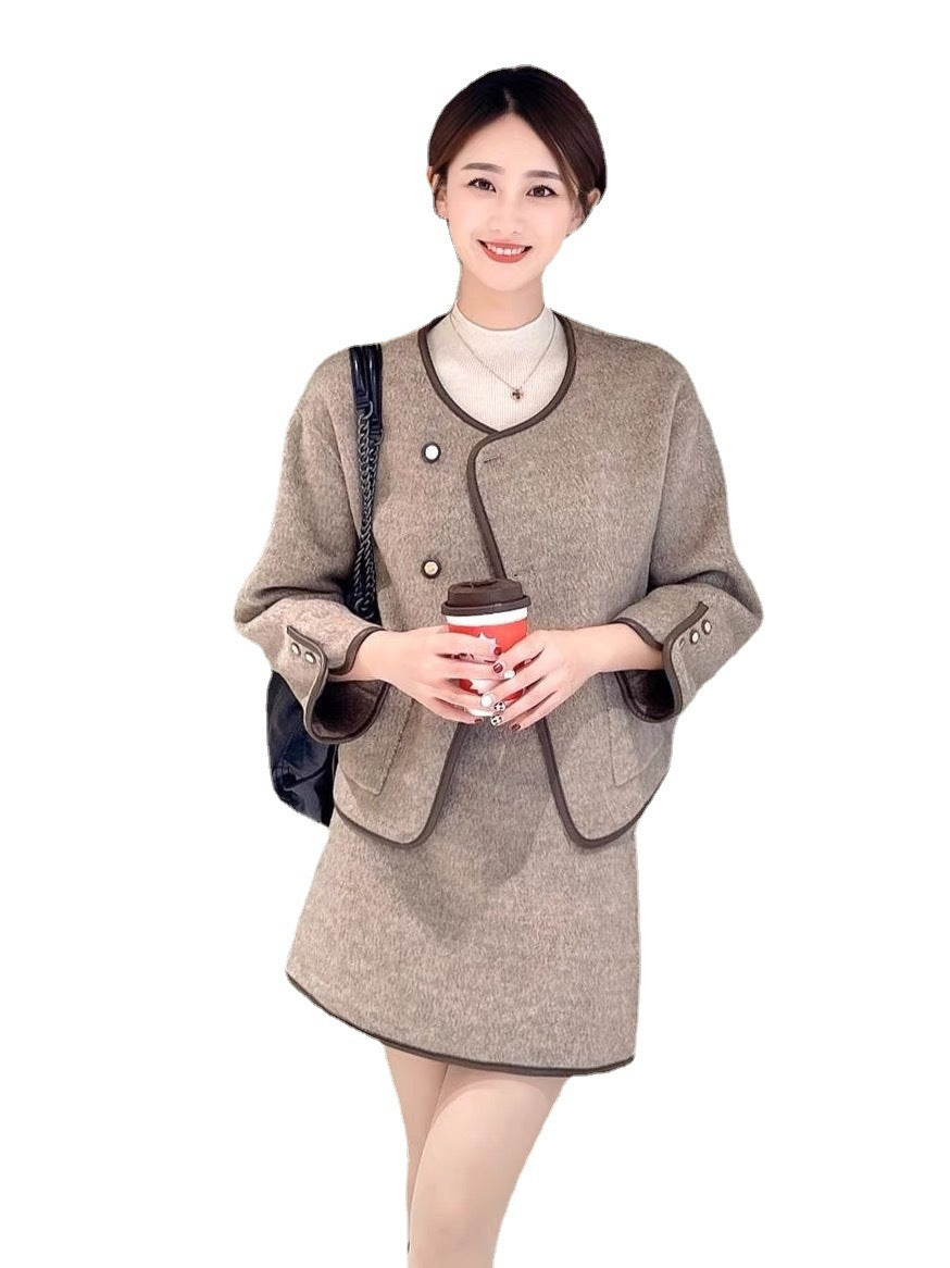 Petite Women's Outfit In A Full Set Of Brown Dresses