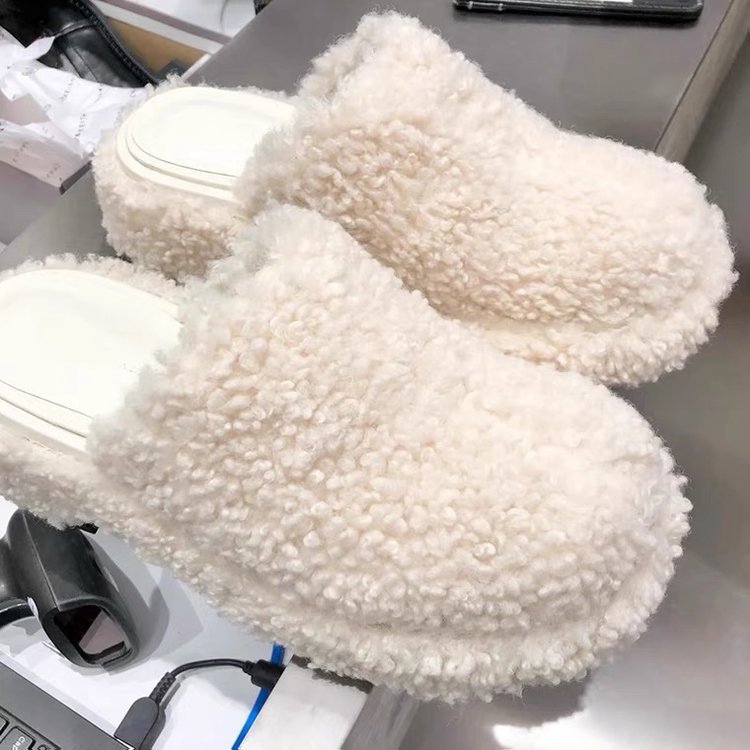 Women's Fashion Personality Baotou Plush Shoes